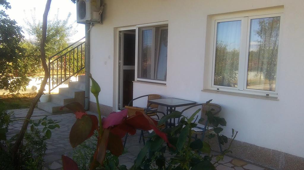 Apartments Nena Lozovac Ngoại thất bức ảnh